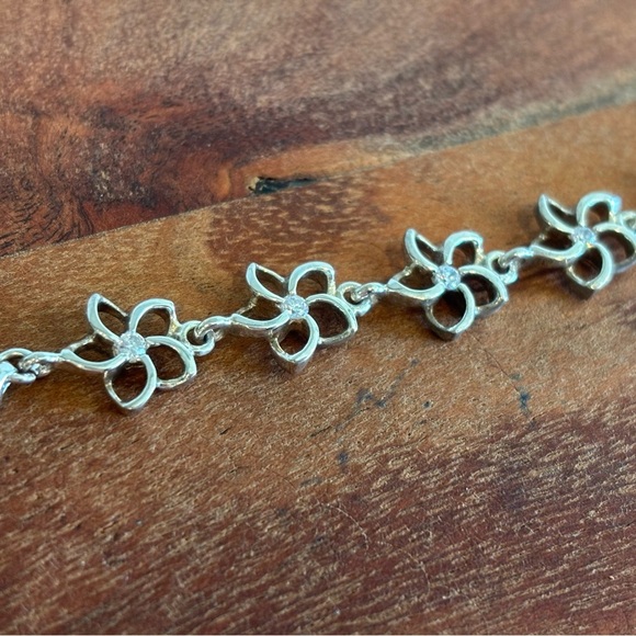 Sterling Silver Clear CZ Hawaiian Plumeria Flower Link Bracelet - Picture 3 of 7